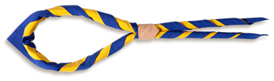 Ein Pfadfinder-Halstuch mit Halstuch-Knoten